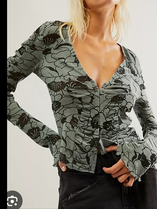 Free People Tops - Floral Ruched V-Neck Long SleeveFree People Through The Medow XL Nwt